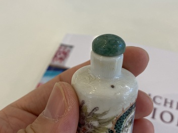 Two Chinese famille verte 'dragons' snuff bottles, 19th C.