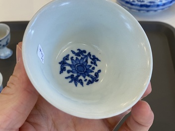 Zes stukken Chinees blauw-wit scheepswrakporselein, Transitie periode en later