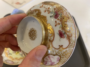 Een Chinese famille rose dekselkom, twee koppen en een schotel met een jachtsc&egrave;ne, Qianlong