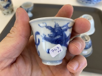Zes stukken Chinees blauw-wit scheepswrakporselein, Transitie periode en later