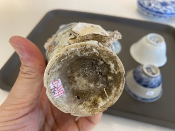 Zes stukken Chinees blauw-wit scheepswrakporselein, Transitie periode en later