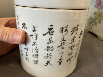 Vier stukken Chinees famille rose en qianjiang cai porselein, 19/20e eeuw