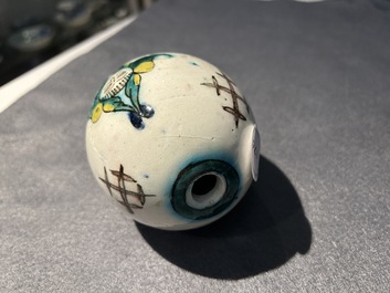 Ornement &agrave; suspendre en fa&iuml;ence polychrome de Kutahya, la Turquie, 19&egrave;me