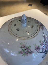 Een Chinese qianjiang cai dekselpot, gesigneerd Ma Qingyun 馬慶雲, gedateerd 1896