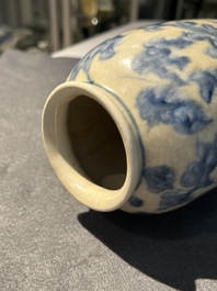 A Vietnamese or Annamese blue and white vase, 14/15th C.