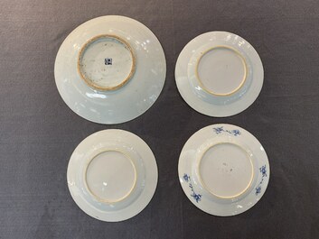 Zeven stukken Chinees blauw-wit porselein, Kangxi/Qianlong