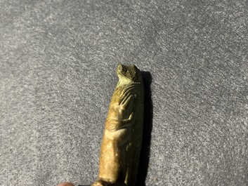 Une sculpture d'Osiris en pierre verte, une de Thot en fritte verte et une scarab&eacute;e en st&eacute;atite, Egypte, Nouvel Empire &agrave; p&eacute;riode ptol&eacute;ma&iuml;que
