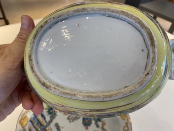 Een Chinese famille rose 'Valentijnsduiven' dekselterrine op onderschotel, Qianlong