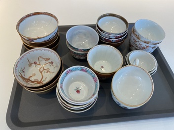Een diverse collectie Chinese borden, koppen en schotels, Kangxi en later