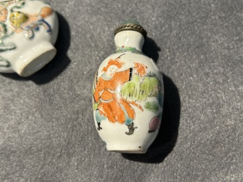 Acht diverse Chinese famille rose snuifflessen, 19/20e eeuw