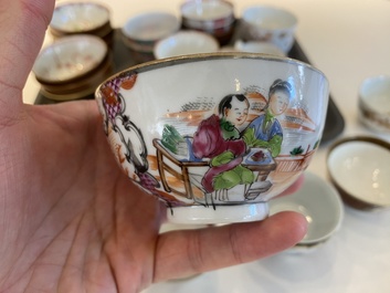 Een diverse collectie Chinese borden, koppen en schotels, Kangxi en later