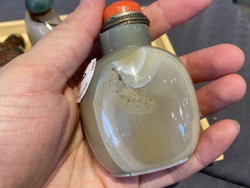 Neuf tabati&egrave;res en agate, Chine, 19/20&egrave;me