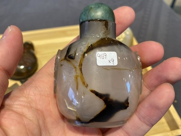 Neuf tabati&egrave;res en agate, Chine, 19/20&egrave;me