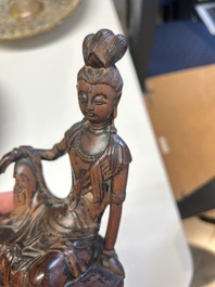 Deux sculptures en bois figurant Guanyin et Tudigong, Chine, Qing