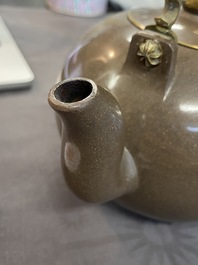 Th&eacute;i&egrave;re couverte en gr&egrave;s de Yixing poli pour le march&eacute; thai, Chine, 19&egrave;me