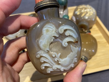 Neuf tabati&egrave;res en agate, Chine, 19/20&egrave;me