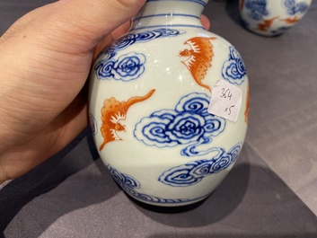 Een diverse collectie Chinees porselein, Kangxi en later