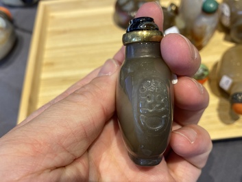 Neuf tabati&egrave;res en agate, Chine, 19/20&egrave;me