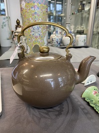 Th&eacute;i&egrave;re couverte en gr&egrave;s de Yixing poli pour le march&eacute; thai, Chine, 19&egrave;me