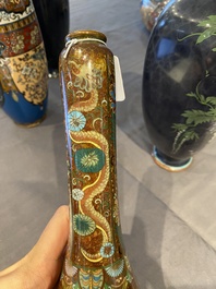 Drie paar Japanse cloisonn&eacute; vazen, Meiji, 19/20e eeuw