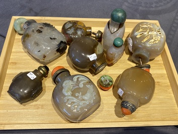 Neuf tabati&egrave;res en agate, Chine, 19/20&egrave;me