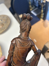 Deux sculptures en bois figurant Guanyin et Tudigong, Chine, Qing