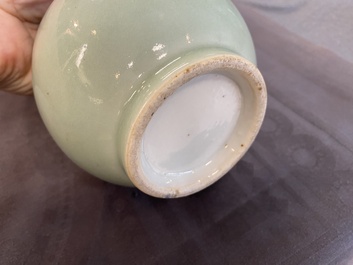 A Chinese famille rose, a flamb&eacute;-glazed and a blue and white celadon-ground vase, 19/20th C.