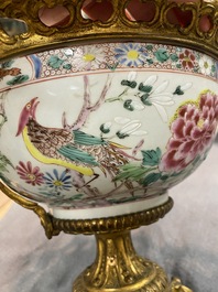 Bol en porcelaine de Chine famille rose &agrave; monture en bronze dor&eacute;, Yongzheng