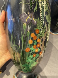 Drie paar Japanse cloisonn&eacute; vazen, Meiji, 19/20e eeuw