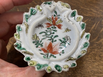 Een paar Chinese famille verte zoutvaten, Kangxi