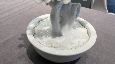 Een paar Chinese blanc de Chine modellen van bomen in jardini&egrave;res, Kangxi