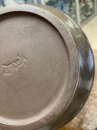 Th&eacute;i&egrave;re couverte en gr&egrave;s de Yixing poli pour le march&eacute; thai, Chine, 19&egrave;me
