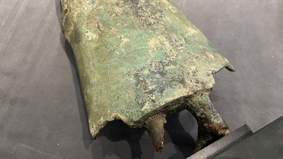 Een Thaise bronzen Boeddha in Dvaravati-stijl, wellicht 7/8e eeuw