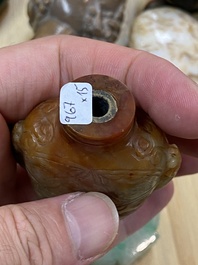 15 Chinese hardstone, glass and walnut snuff bottles, 19/20th C.