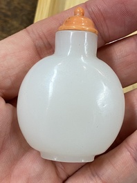 Eight Chinese glass snuff bottles, 19/20th C.