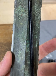Een Chinees bronzen zwaard, Periode der Strijdende Staten, 5/4e eeuw v.C.