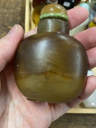 19 Chinese glass snuff bottles, 19/20th C.