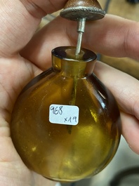 19 Chinese glass snuff bottles, 19/20th C.