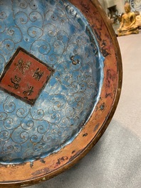 Een grote Chinese cloisonn&eacute; jardini&egrave;re, Ming merk, 19e eeuw