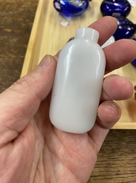 Eight Chinese glass snuff bottles, 19/20th C.