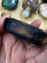 15 Chinese hardstone, glass and walnut snuff bottles, 19/20th C.