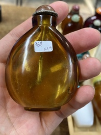19 Chinese glass snuff bottles, 19/20th C.