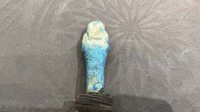 Six oushebtis en fritte &eacute;maill&eacute;e verte et turquoise, Egypte, Basse &eacute;poque