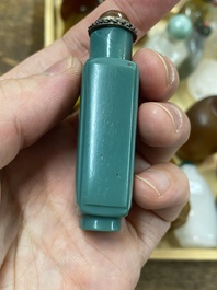 19 Chinese glass snuff bottles, 19/20th C.