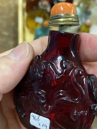 19 Chinese glass snuff bottles, 19/20th C.