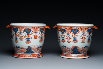 Paire de rafraichissoirs en porcelaine de Chine de style Imari, Qianlong