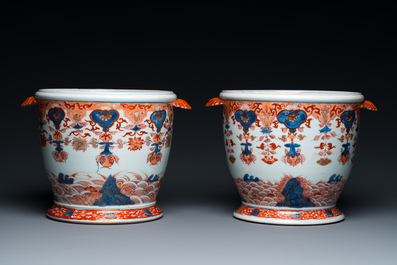 Paire de rafraichissoirs en porcelaine de Chine de style Imari, Qianlong