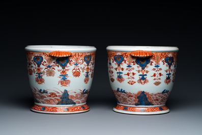 Paire de rafraichissoirs en porcelaine de Chine de style Imari, Qianlong