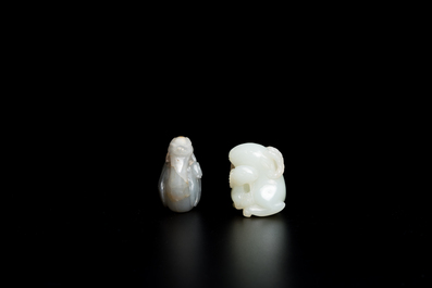Deux sculptures en jade blanc d'un canard mandarin et d'un b&eacute;lier avec son agneau, Chine, Qing
