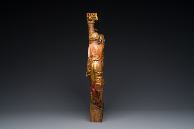 Fragment de retable en bois polychrom&eacute; et dor&eacute; &agrave; d&eacute;cor de 'La flagellation du Christ', probablement Anvers, d&eacute;but du 16&egrave;me